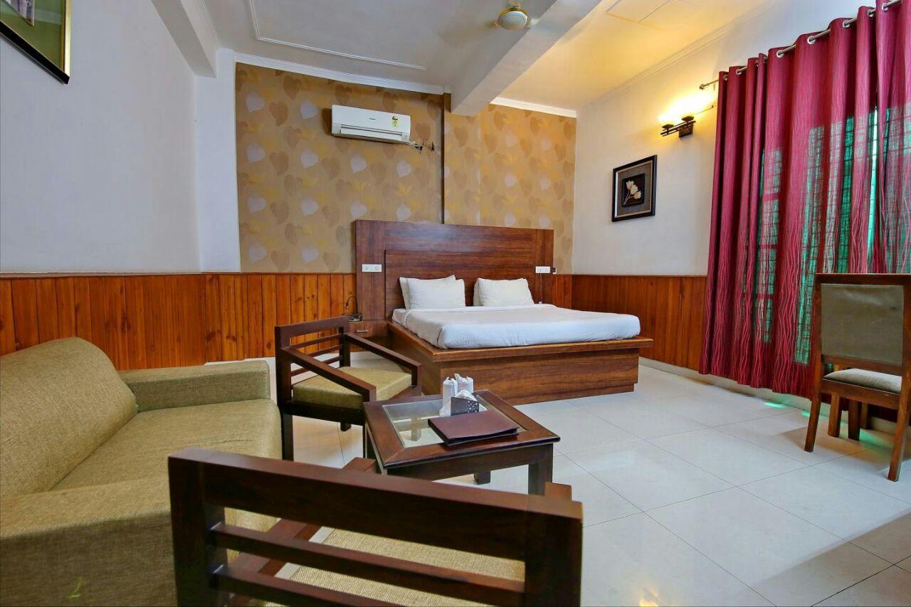 Red Apple Hotel Sangrur Ngoại thất bức ảnh